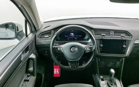 Volkswagen Tiguan II, 2018 год, 1 689 000 рублей, 11 фотография