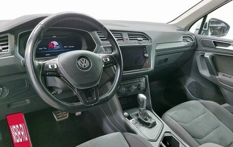 Volkswagen Tiguan II, 2018 год, 1 689 000 рублей, 10 фотография