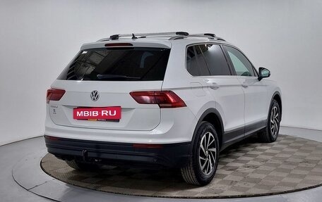 Volkswagen Tiguan II, 2018 год, 1 689 000 рублей, 5 фотография