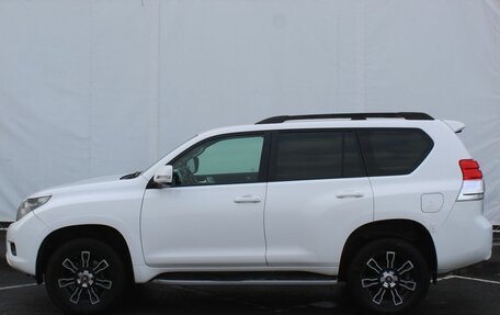 Toyota Land Cruiser Prado 150 рестайлинг 2, 2011 год, 2 599 000 рублей, 8 фотография