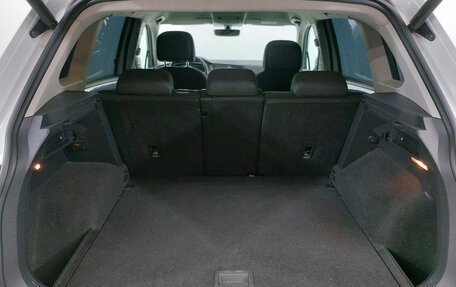 Volkswagen Tiguan II, 2018 год, 1 689 000 рублей, 15 фотография