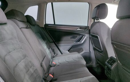 Volkswagen Tiguan II, 2018 год, 1 689 000 рублей, 14 фотография