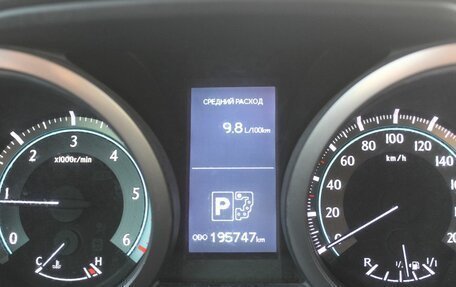 Toyota Land Cruiser Prado 150 рестайлинг 2, 2011 год, 2 599 000 рублей, 15 фотография