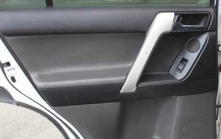 Toyota Land Cruiser Prado 150 рестайлинг 2, 2011 год, 2 599 000 рублей, 20 фотография
