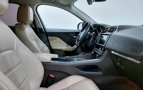 Jaguar F-Pace, 2017 год, 2 599 000 рублей, 13 фотография