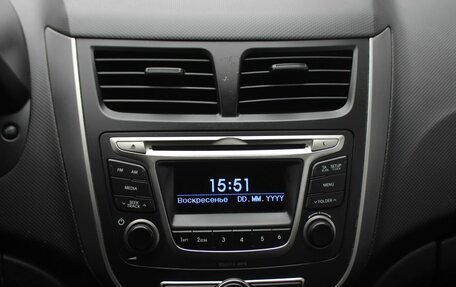 Hyundai Solaris II рестайлинг, 2015 год, 969 000 рублей, 15 фотография