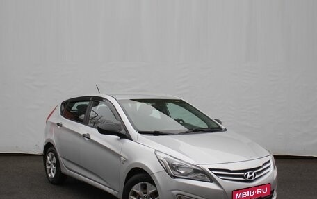 Hyundai Solaris II рестайлинг, 2015 год, 969 000 рублей, 3 фотография