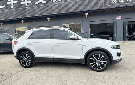 Volkswagen T-Roc I, 2022 год, 1 310 000 рублей, 4 фотография