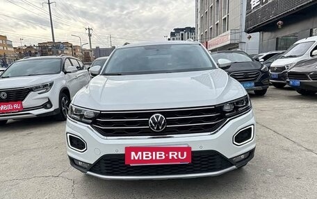 Volkswagen T-Roc I, 2022 год, 1 310 000 рублей, 3 фотография