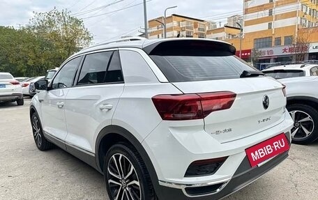 Volkswagen T-Roc I, 2022 год, 1 310 000 рублей, 7 фотография