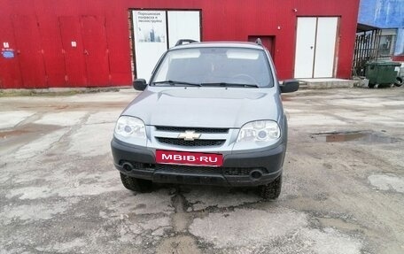 Chevrolet Niva I рестайлинг, 2011 год, 457 000 рублей, 2 фотография