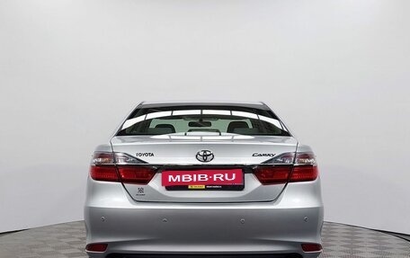 Toyota Camry, 2015 год, 2 290 000 рублей, 6 фотография