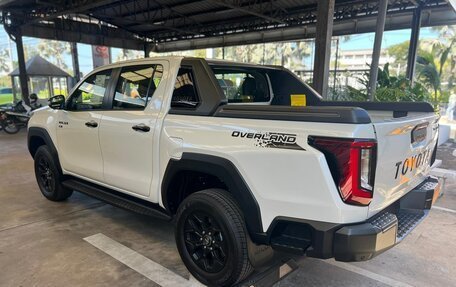 Toyota Hilux, 2025 год, 6 300 000 рублей, 2 фотография