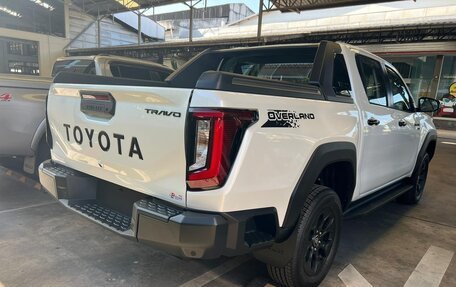 Toyota Hilux, 2025 год, 6 300 000 рублей, 4 фотография