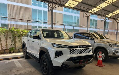 Toyota Hilux, 2025 год, 6 300 000 рублей, 5 фотография