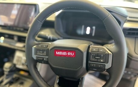 Toyota Hilux, 2025 год, 6 300 000 рублей, 7 фотография