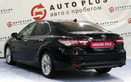 Toyota Camry, 2019 год, 3 129 000 рублей, 2 фотография