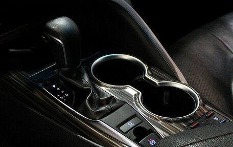 Toyota Camry, 2019 год, 3 129 000 рублей, 10 фотография