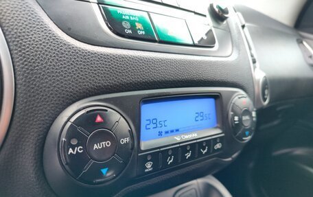 Hyundai ix35 I рестайлинг, 2010 год, 830 000 рублей, 10 фотография