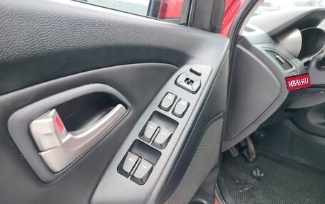 Hyundai ix35 I рестайлинг, 2010 год, 830 000 рублей, 8 фотография