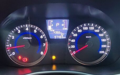 Hyundai Solaris II рестайлинг, 2015 год, 1 150 000 рублей, 8 фотография