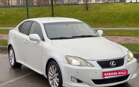 Lexus IS II рестайлинг 2, 2006 год, 1 060 000 рублей, 2 фотография