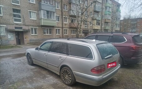 Mercedes-Benz E-Класс, 2002 год, 650 000 рублей, 1 фотография