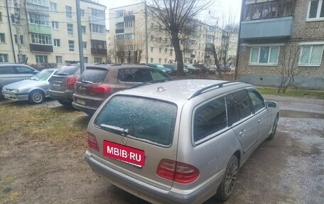 Mercedes-Benz E-Класс, 2002 год, 650 000 рублей, 2 фотография