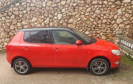 Skoda Fabia II, 2011 год, 860 000 рублей, 4 фотография