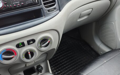 Hyundai Verna II, 2006 год, 370 000 рублей, 7 фотография