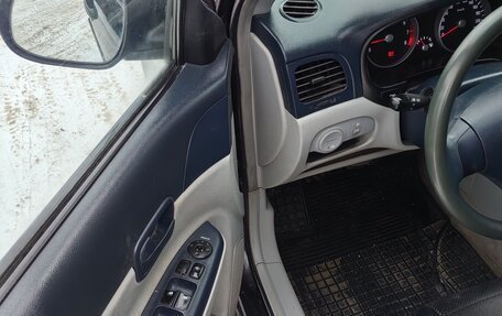 Hyundai Verna II, 2006 год, 370 000 рублей, 10 фотография