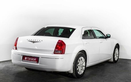 Chrysler 300C II, 2005 год, 800 000 рублей, 3 фотография