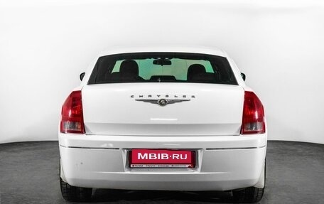 Chrysler 300C II, 2005 год, 800 000 рублей, 4 фотография