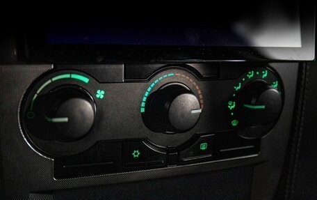 Chrysler 300C II, 2005 год, 800 000 рублей, 15 фотография