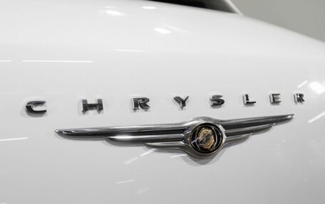 Chrysler 300C II, 2005 год, 800 000 рублей, 24 фотография