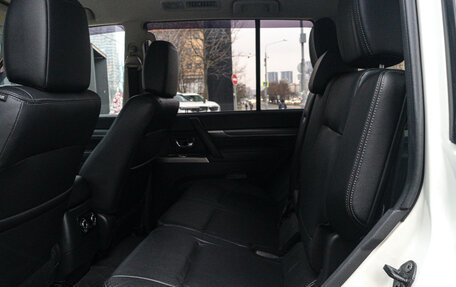 Mitsubishi Pajero IV, 2015 год, 3 495 000 рублей, 10 фотография