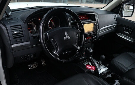 Mitsubishi Pajero IV, 2015 год, 3 495 000 рублей, 11 фотография