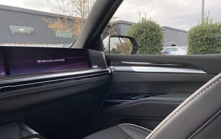 Cadillac Escalade V, 2025 год, 15 500 000 рублей, 18 фотография