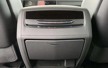 Cadillac Escalade V, 2025 год, 15 500 000 рублей, 23 фотография