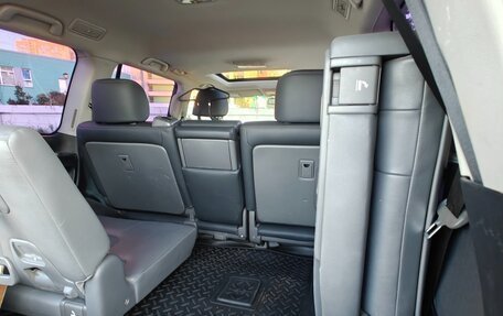 Toyota Land Cruiser 200, 2010 год, 4 150 000 рублей, 9 фотография