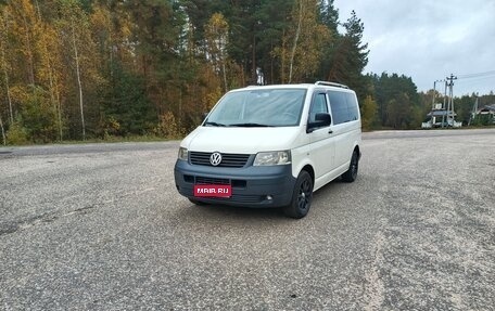 Volkswagen Transporter T5 рестайлинг, 2003 год, 980 000 рублей, 1 фотография