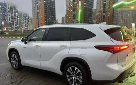 Toyota Highlander, 2023 год, 6 350 000 рублей, 3 фотография