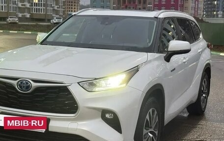 Toyota Highlander, 2023 год, 6 350 000 рублей, 2 фотография