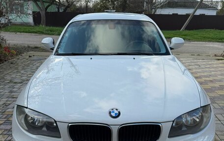 BMW 1 серия, 2011 год, 810 000 рублей, 2 фотография