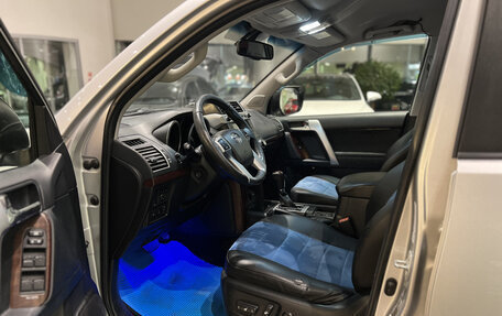 Toyota Land Cruiser Prado 150 рестайлинг 2, 2015 год, 3 379 000 рублей, 20 фотография