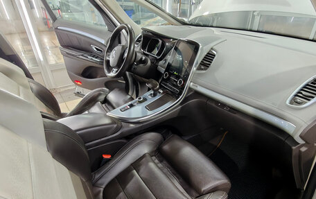 Renault Espace V рестайлинг, 2016 год, 1 650 000 рублей, 8 фотография