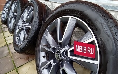 Skoda Yeti I рестайлинг, 2016 год, 2 000 000 рублей, 29 фотография