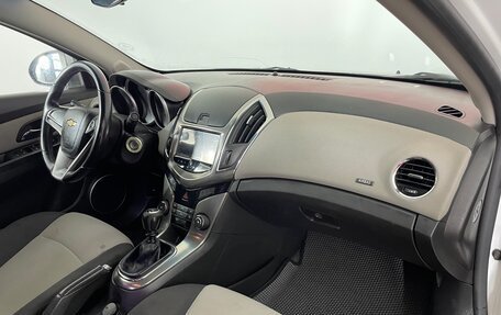 Chevrolet Cruze II, 2014 год, 736 000 рублей, 9 фотография