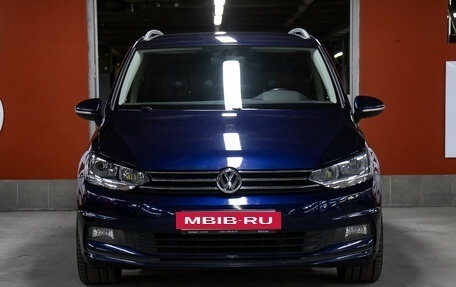 Volkswagen Touran III, 2019 год, 2 298 000 рублей, 2 фотография