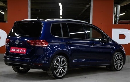 Volkswagen Touran III, 2019 год, 2 298 000 рублей, 5 фотография